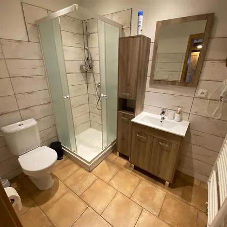 Apartman Na Statku Cerveny Kostelec Exterior photo